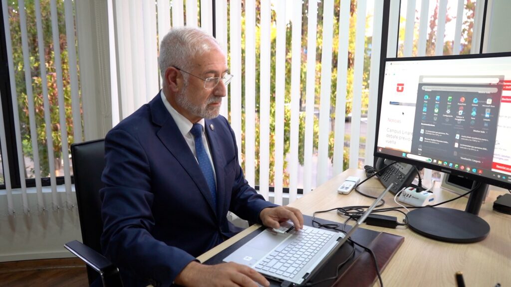 Arcadio Cerda nuevo Rector de la Universidad de Talca.